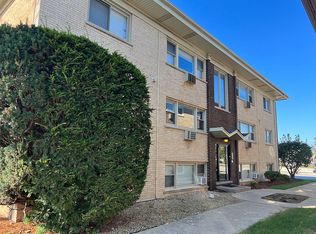 4421 Prescott Ave APT 7, Lyons, IL 60534