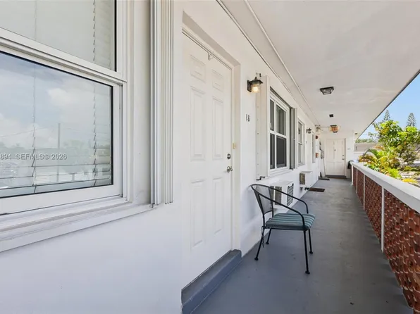22 SE 3rd Ter APT 18, Dania, FL 33004