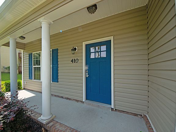 4th image of 410 Whirlaway Blvd