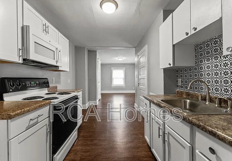 528 1/2 E Raymond St — Photo 1