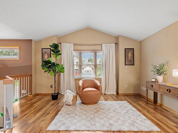 4th image of 10283 Lee Dr