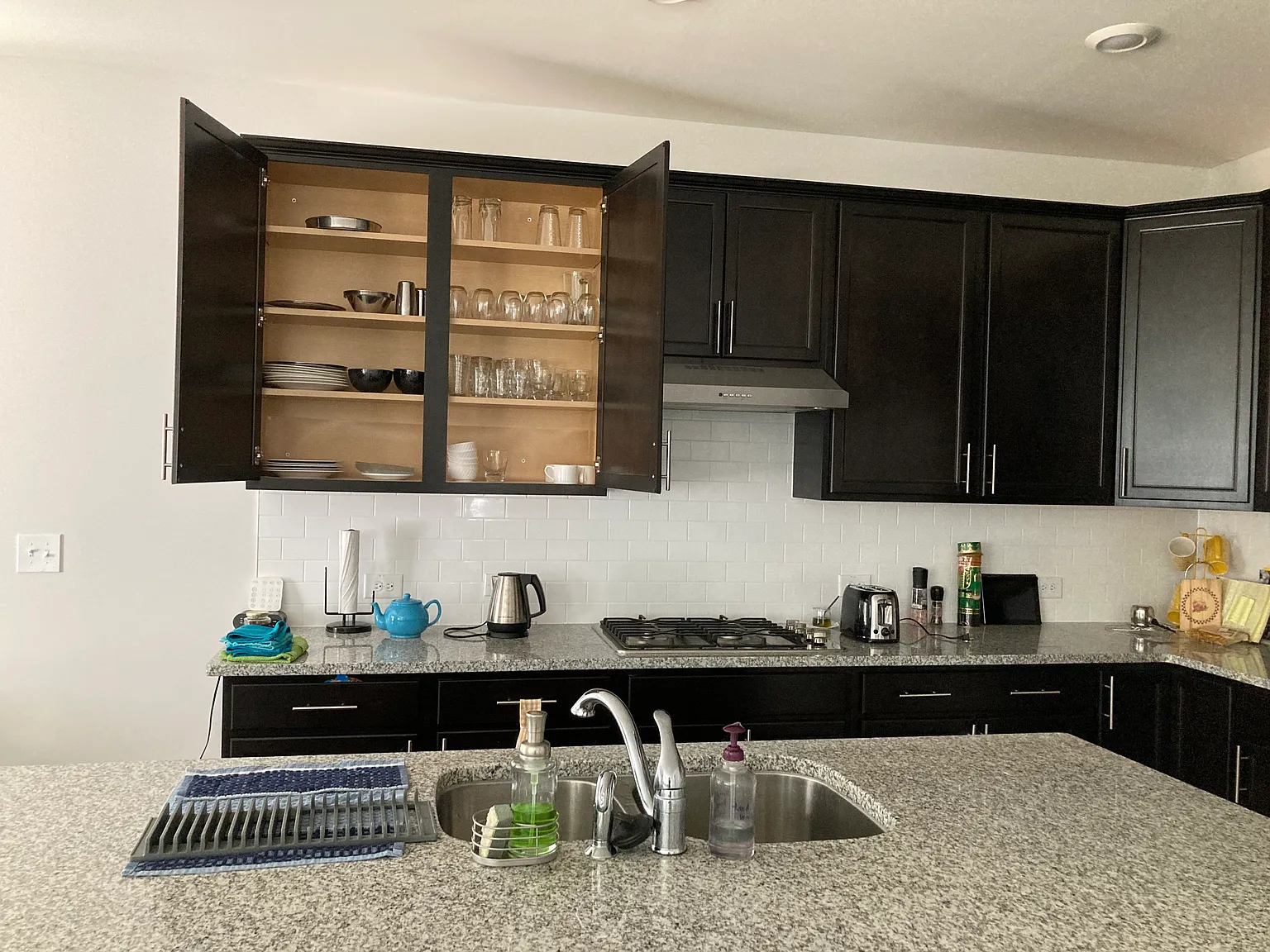 3 bed, 1841 sqft, $2,100 — Photo 3