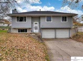 8607 S 47th St, Omaha, NE 68157