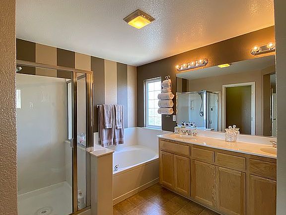 4th image of 2211 Ashlar Way
