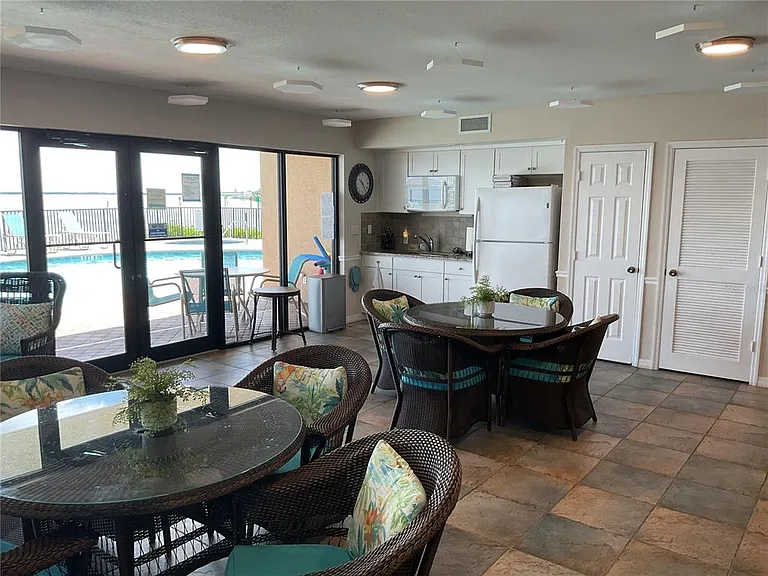 900 E Marion Ave #1213 — Photo 40