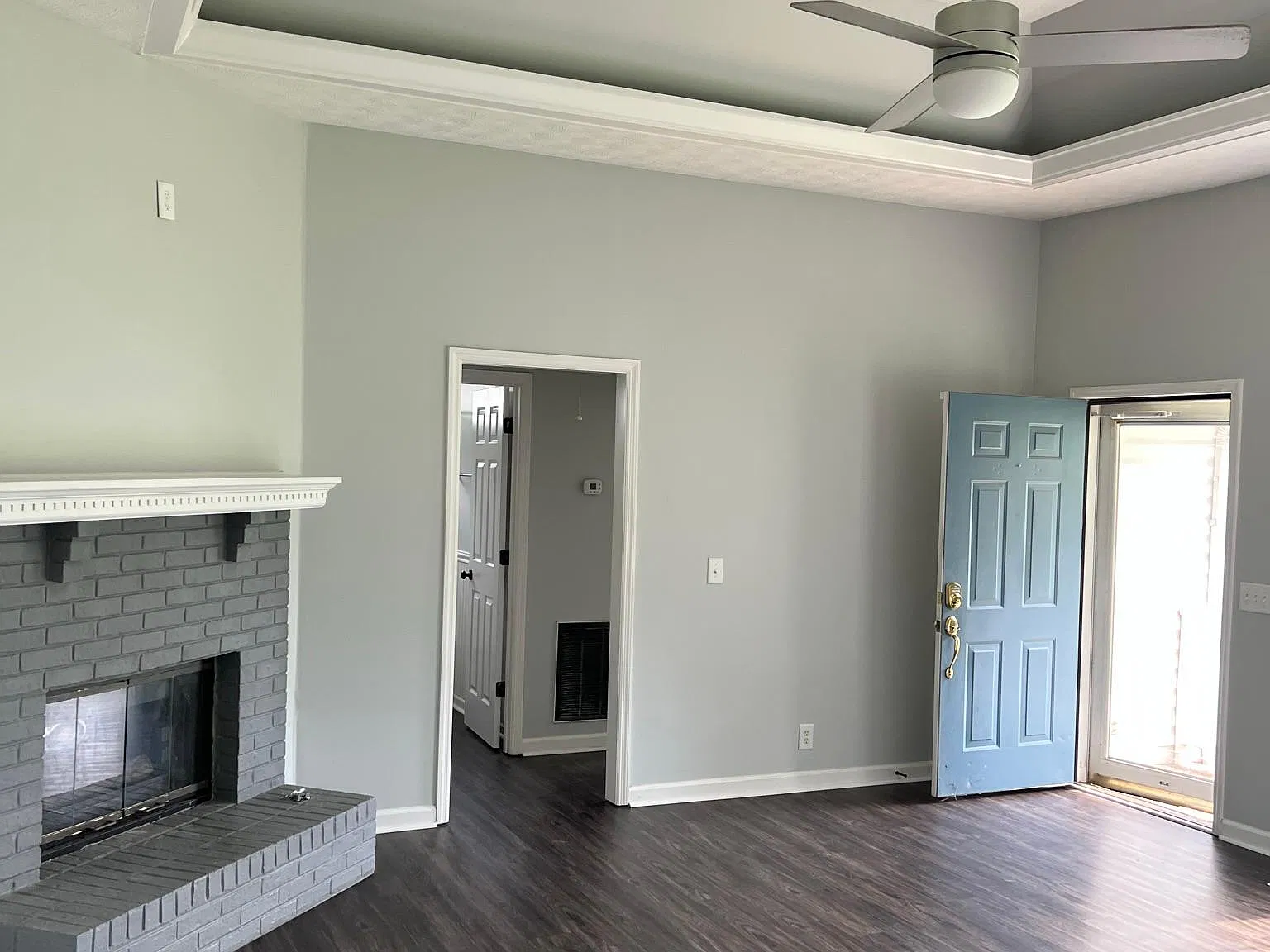 3 bed, 1375 sqft, $2,200 — Photo 2