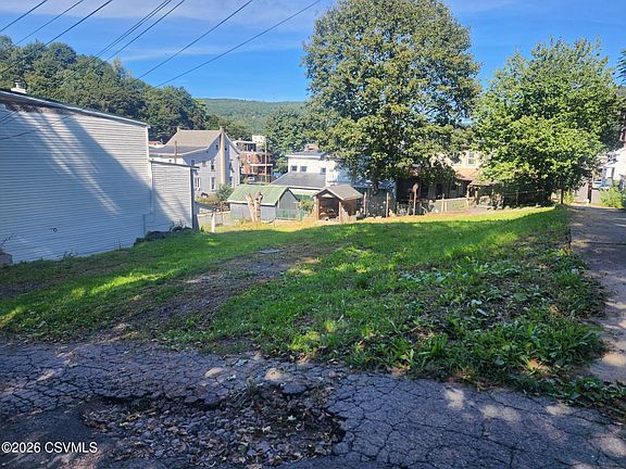 5th image of 239 W Montgomery St