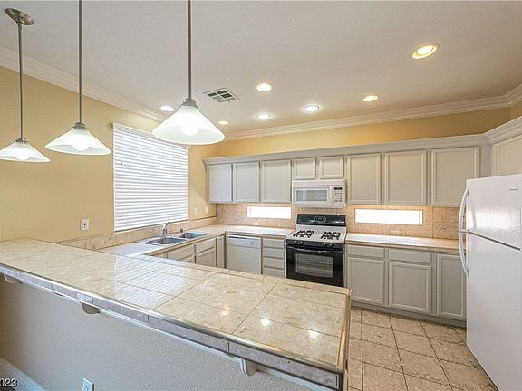 4th image of 7008 Wonderberry St