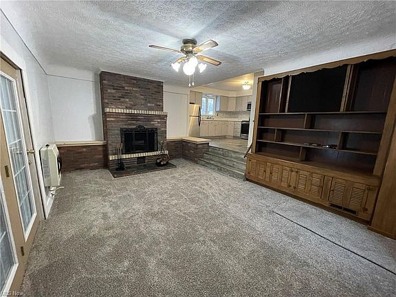 4th image of 440 Broad Route St #7