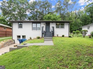 569 Oakside Dr SW, Atlanta, GA 30331