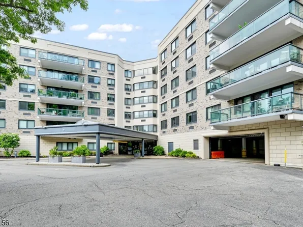 609 W S Orange Ave #2N, South Orange Village Twp., NJ 07079