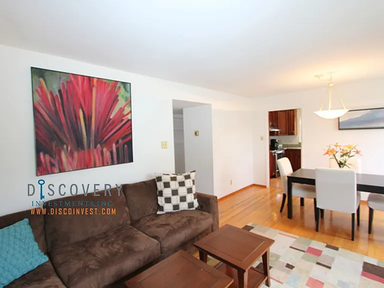 26 Sylvan Way — Photo 4
