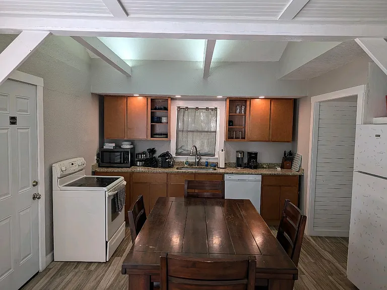 3642 Jessup Ct N — Photo 13