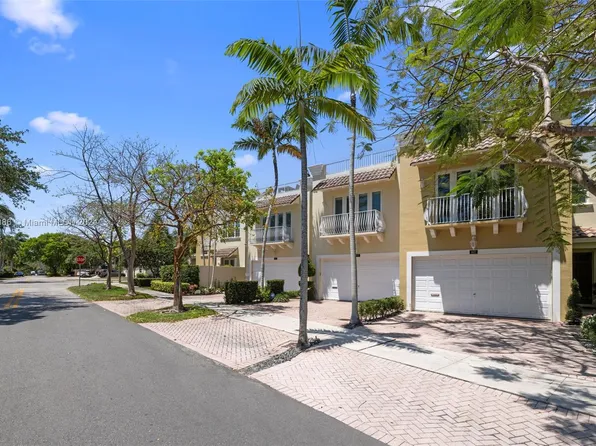 605 NE 17th Way #3, Fort Lauderdale, FL 33304