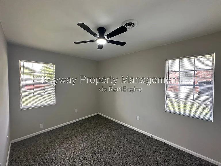 3606 Columbine Dr — Photo 9