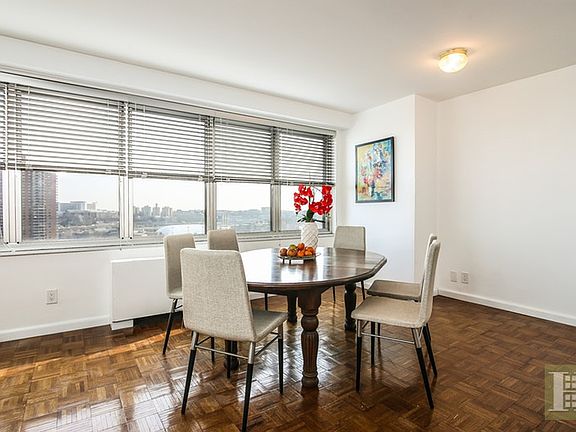 2nd image of 555 Kappock St APT 9A
