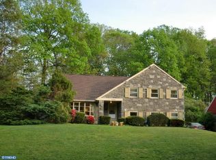 17 Garlor Dr, Havertown, PA 19083