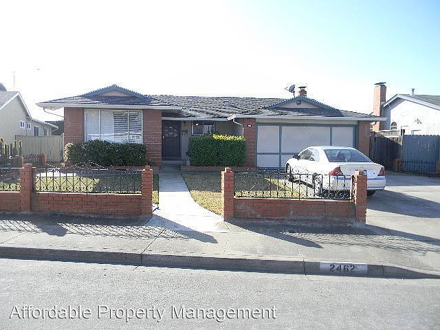 2nd image of 2462 Ascot Way