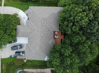 6311 Rolling Hills Blvd, Lincoln, NE 68512