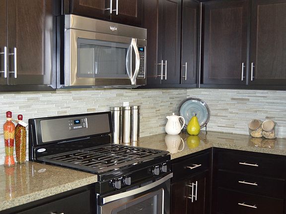 3rd image of 450 E Mission St Unit 1
