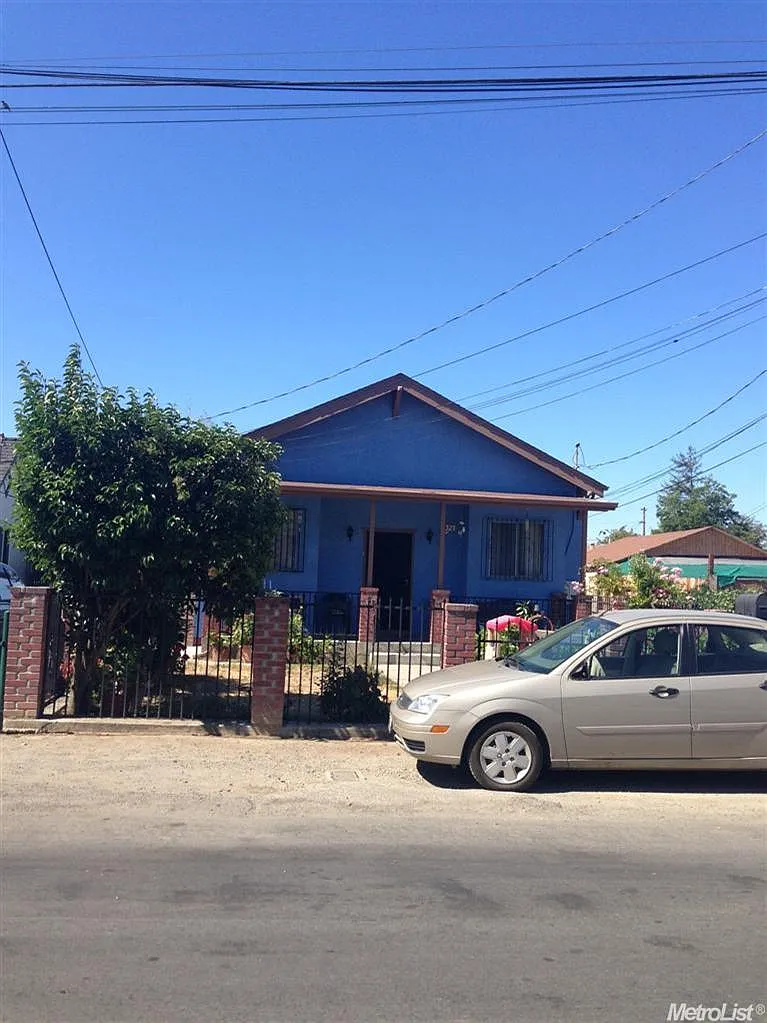327 Gloria Ave photo 1