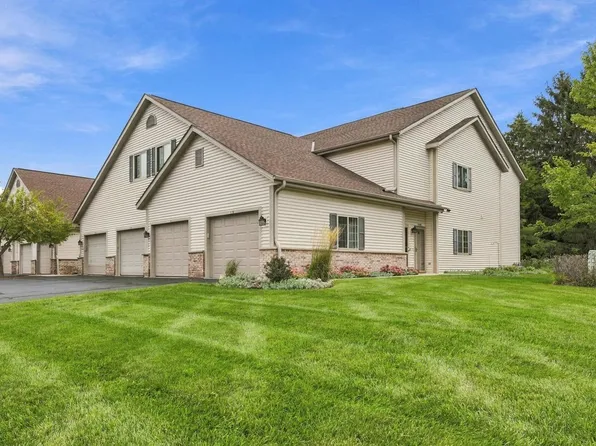 2183 Pine Ridge COURT #G, Grafton, WI 53024