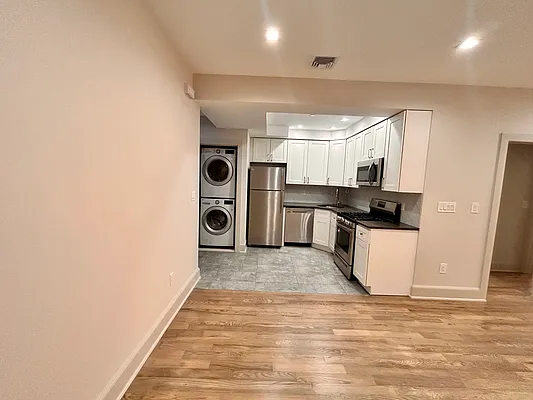 Rented by Fifth & Forever LLC | media 4