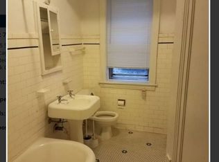 8113 S Colfax Ave APT 3N, Chicago, IL 60617