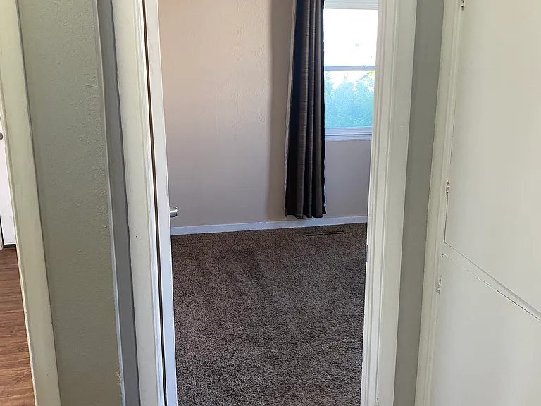 1731 W 50 N — Photo 5
