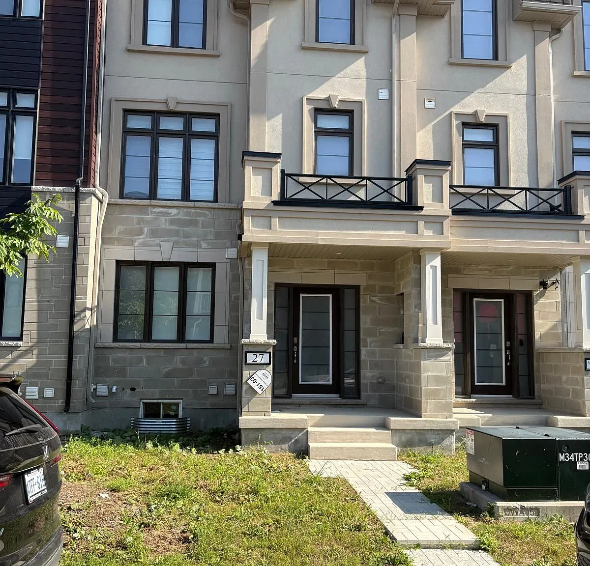 4 bed, $3,200 — Photo 1