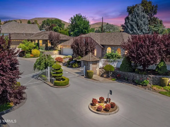 217 Santa Roza Dr, Yakima, WA 98901
