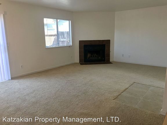3rd image of 2828 Village Green Ct