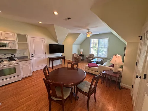 417 Westbury Dr Photo 1