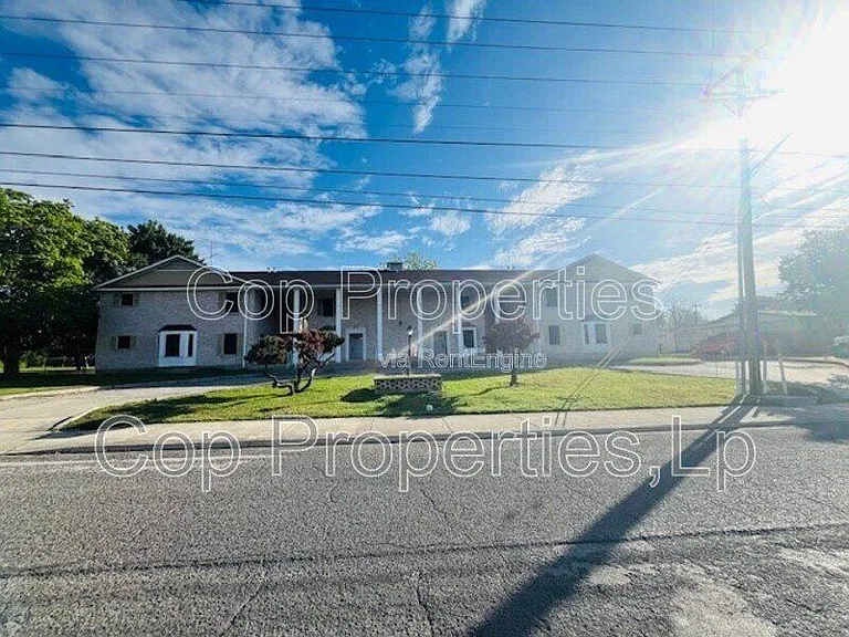 811 Jackson Keller Rd #3 — Photo 20