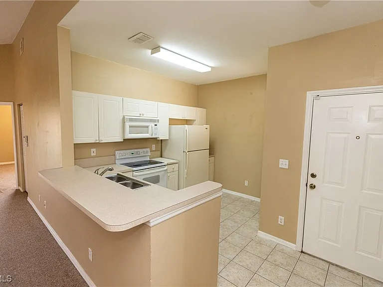 4275 Bellasol Cir #2223 — Photo 5