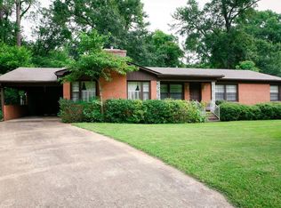 1109 E Angelina St, Palestine, TX