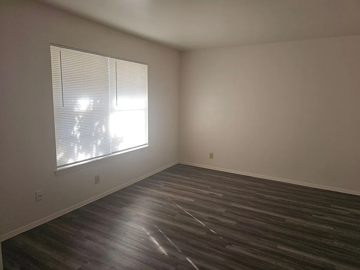 Building Photo - 4335 Sunnyvale Ln