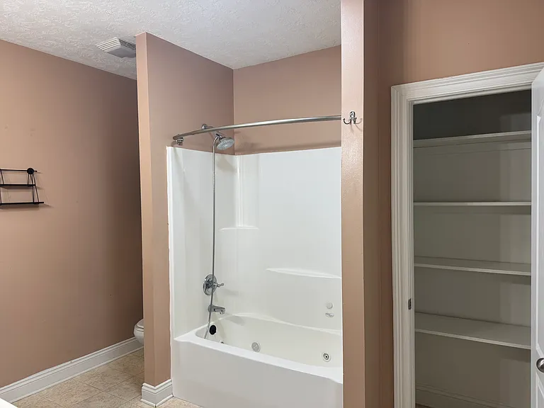 1050 Gage Dr — Photo 27