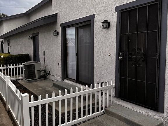 3rd image of 1340 Hillandale Ave Unit 2