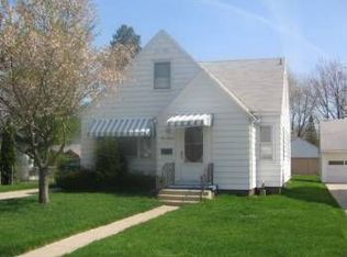 415 S Whittlesey Ave, Oregon, OH 43616