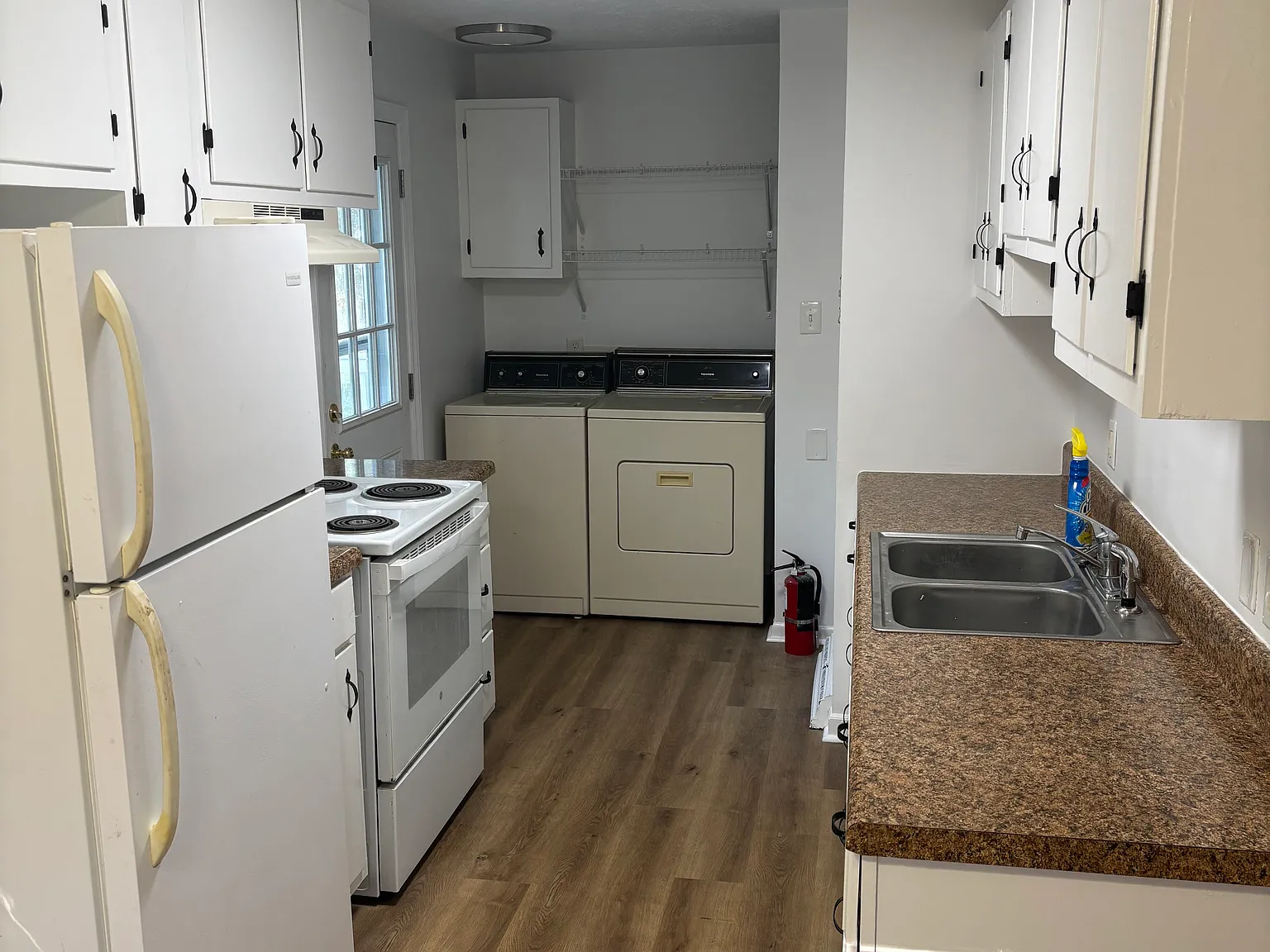 3 bed, 996 sqft, $2,000 — Photo 4