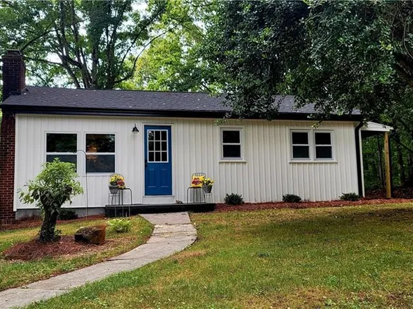 4780 Balsom Rd, Pfafftown, NC 27040