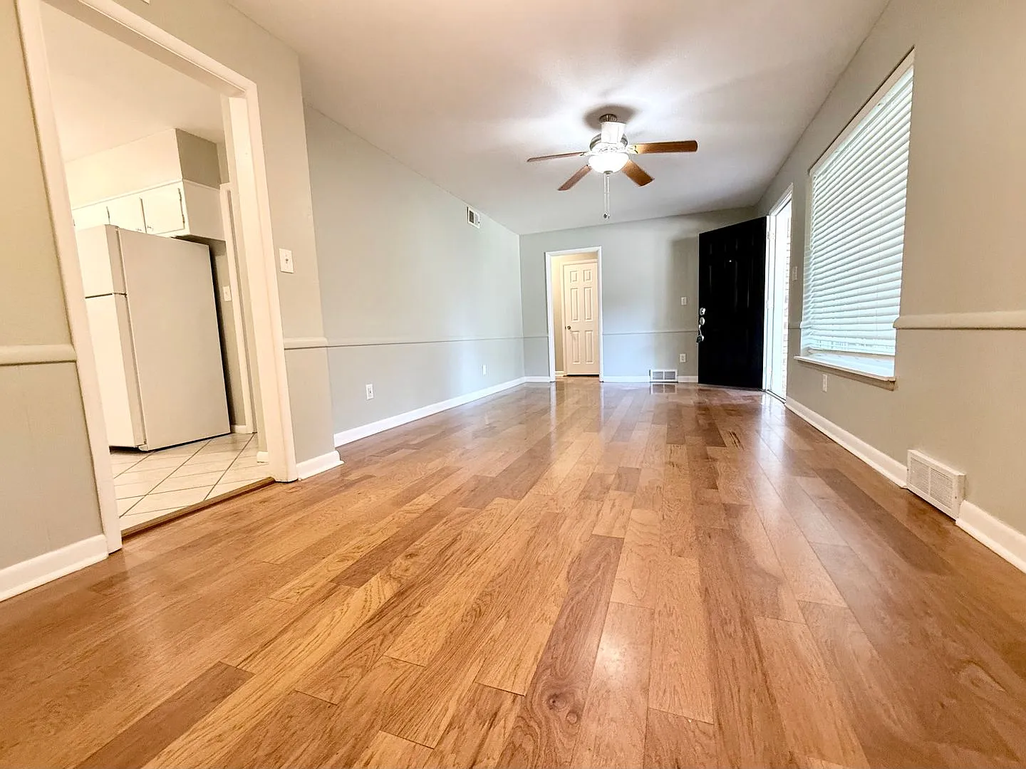 Updated 3BD 1.5BA Home Located in Belle Isle Area!! — Photo 3