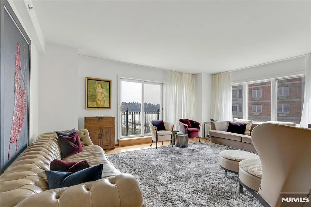 3219 City Pl photo 1