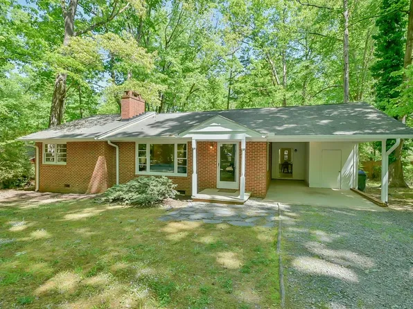 109 Windsor Cir, Chapel Hill, NC 27516