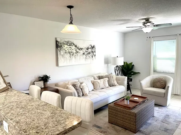 37 Sunnyside Dr — Photo 7