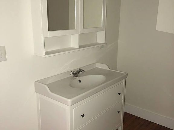 5th image of 1417 Kemper St APT 331