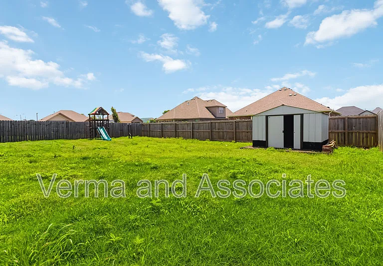 931 E Skyline Loop — Photo 11