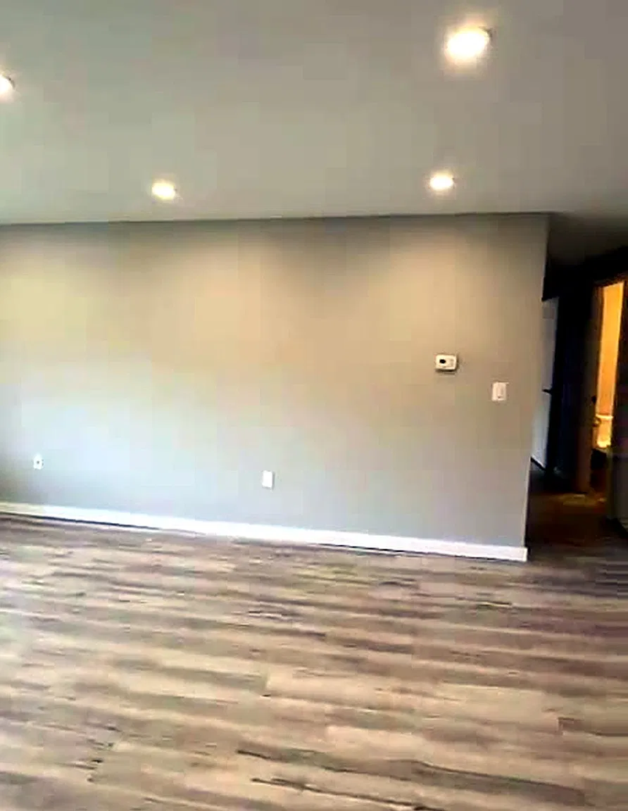 3 bed, 1100 sqft, $3,100 — Photo 2