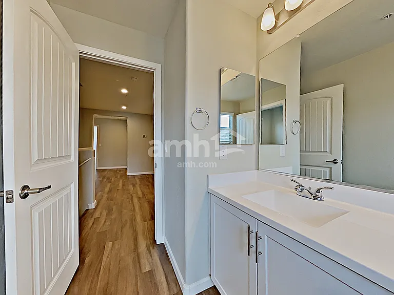 20747 W Maiden Ln — Photo 13